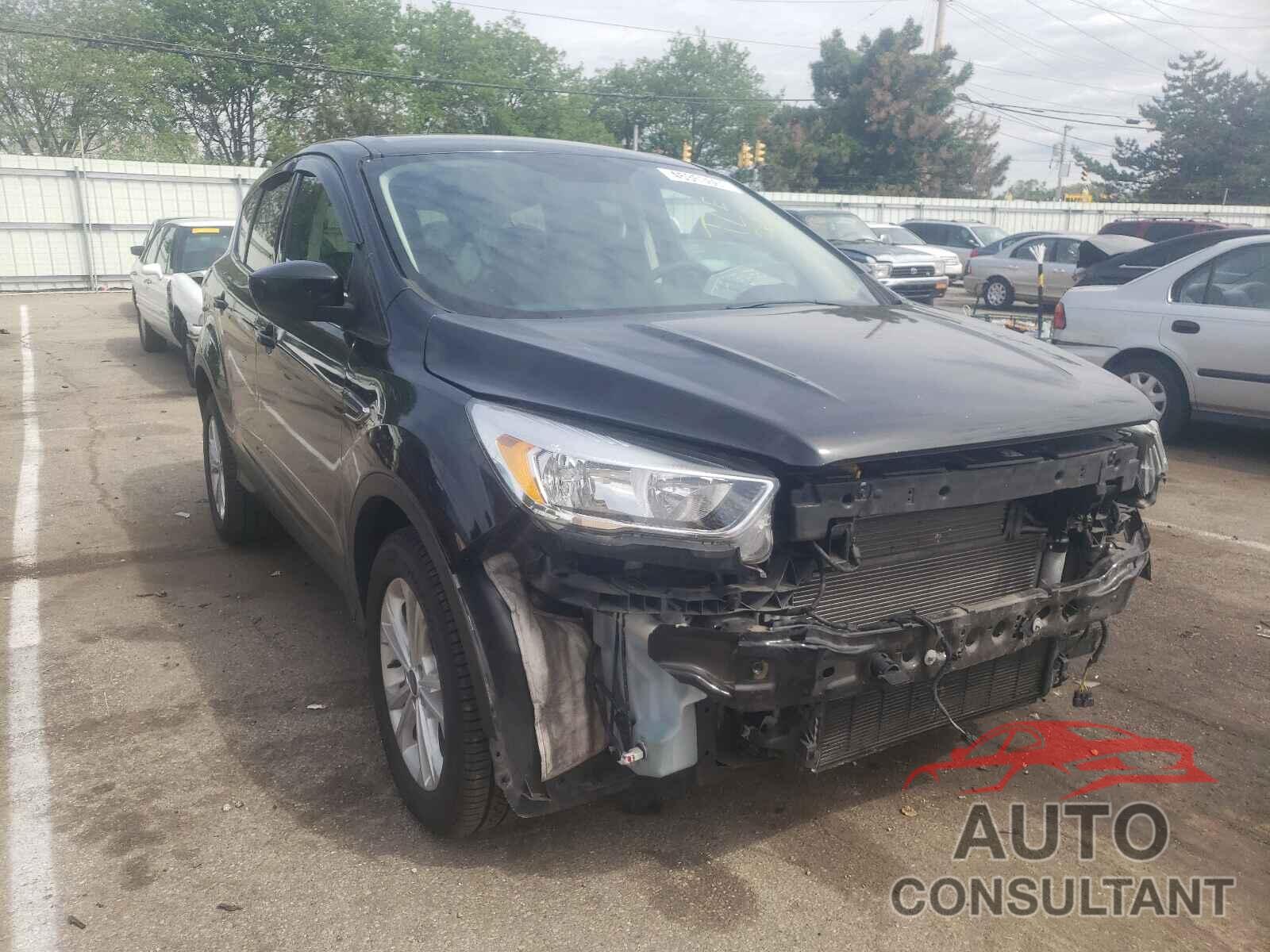 FORD ESCAPE 2017 - 1FMCU0GD5HUE37776