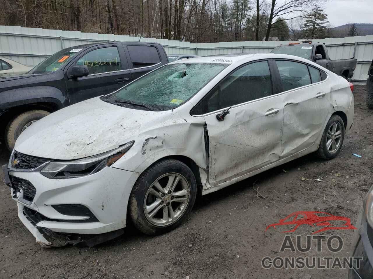 CHEVROLET CRUZE 2018 - 1G1BE5SM5J7109904