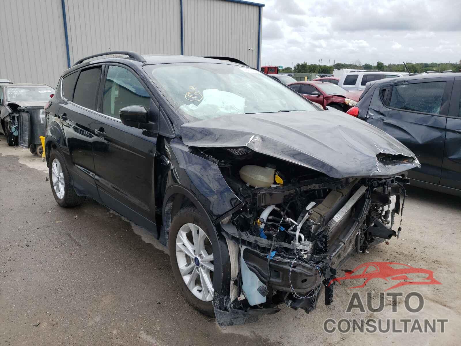 FORD ESCAPE 2018 - 1FMCU0GD8JUC36735