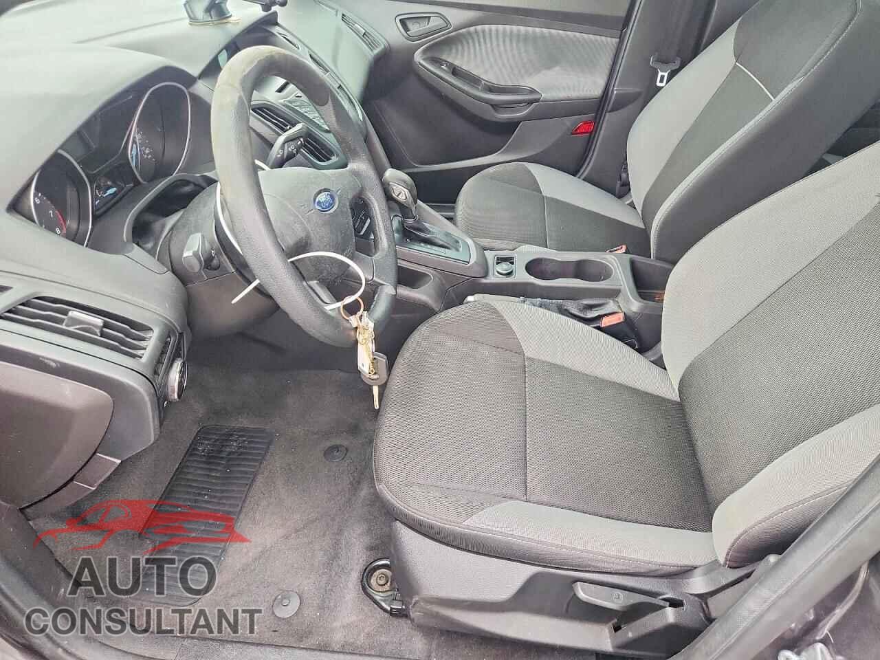 FORD FOCUS 2014 - 1FADP3E28EL218174