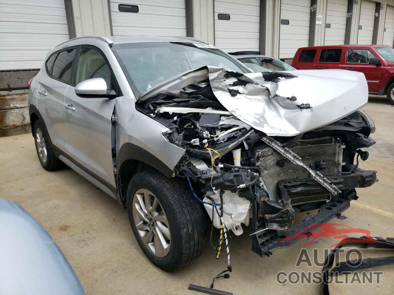 HYUNDAI TUCSON 2018 - KM8J33A42JU709503