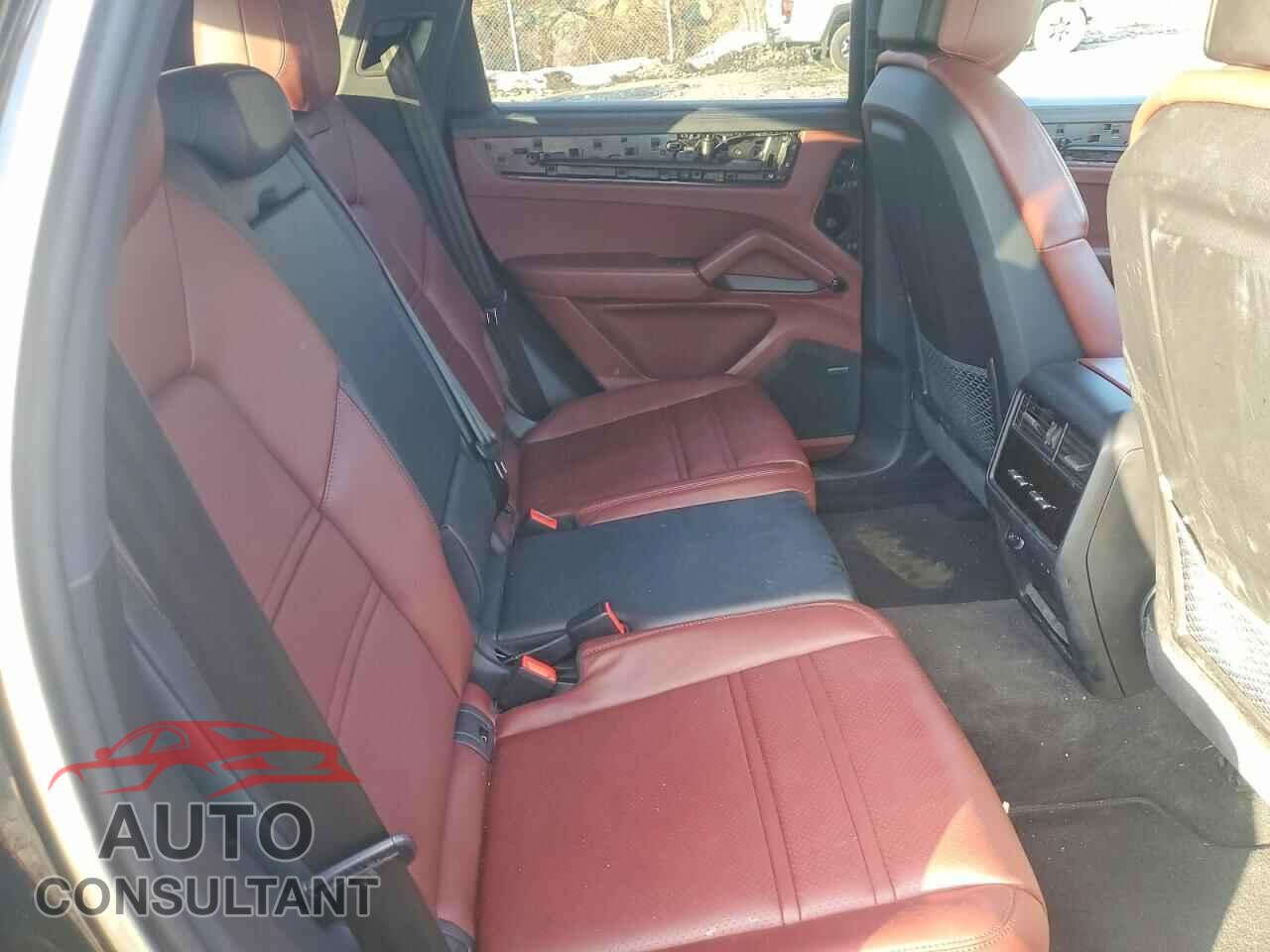 PORSCHE CAYENNE 2024 - WP1AL2AY6RDA33357