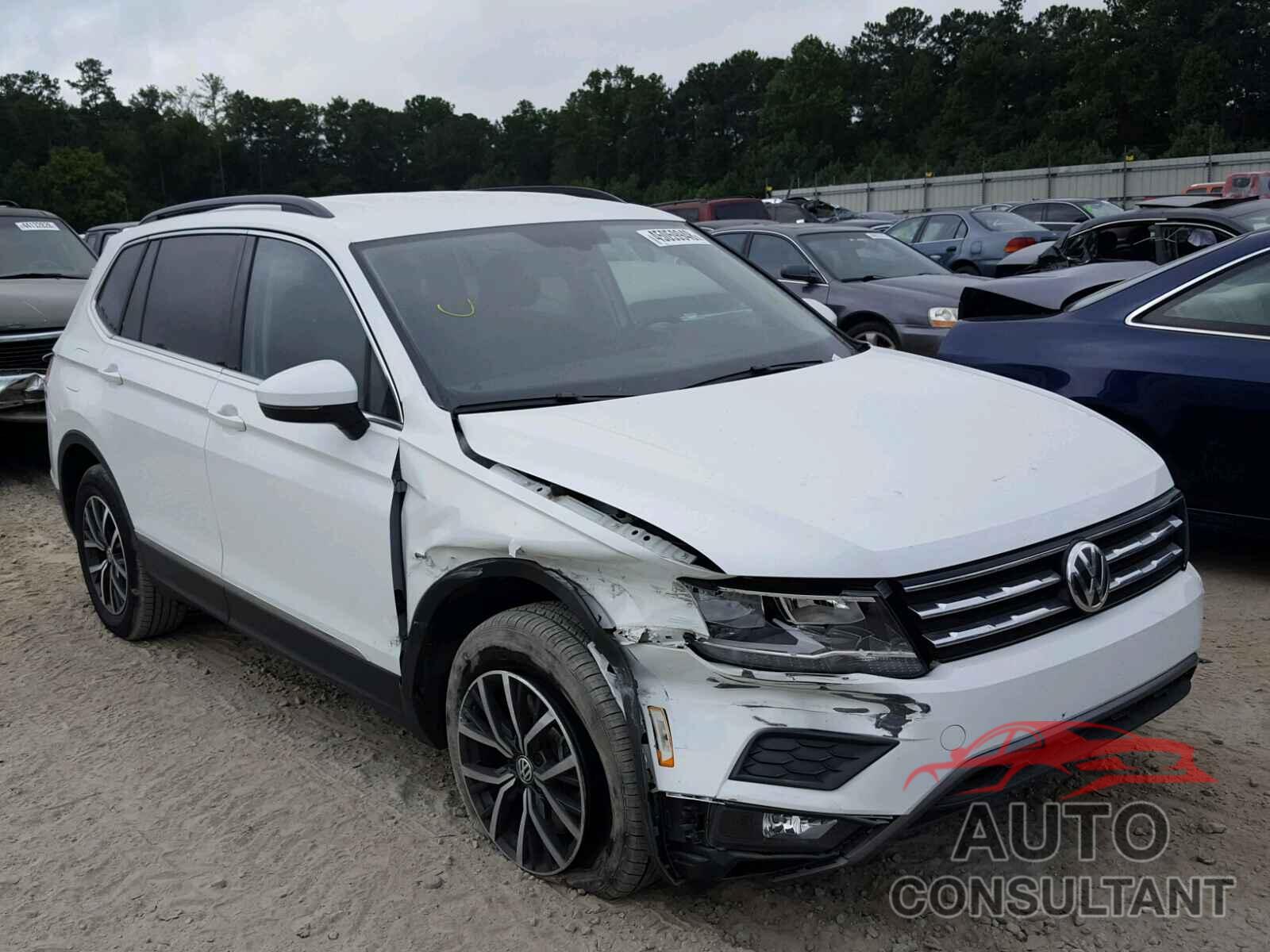 VOLKSWAGEN TIGUAN SE 2018 - 3VV3B7AX2JM035263