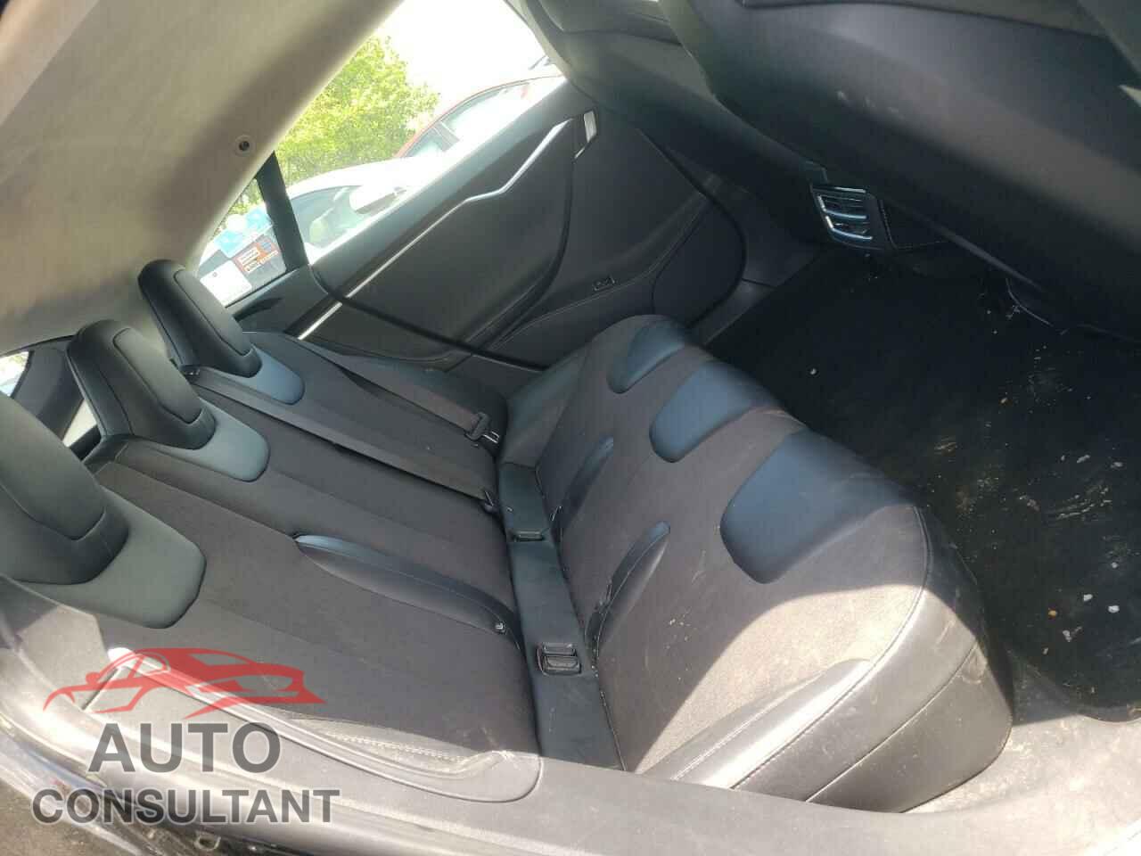 TESLA MODEL S 2016 - 5YJSA1E11GF134587