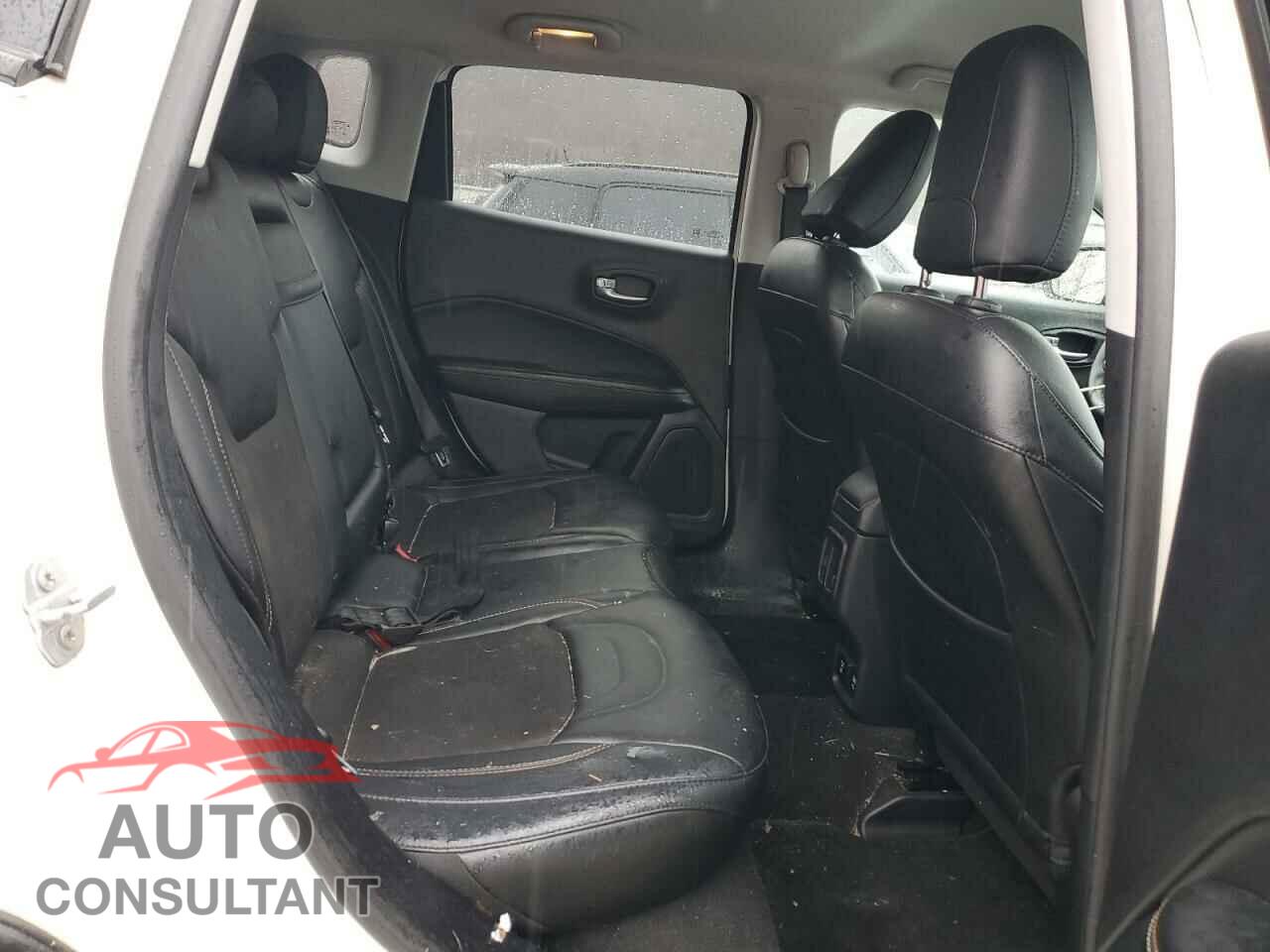JEEP COMPASS 2018 - 3C4NJDBB3JT315906