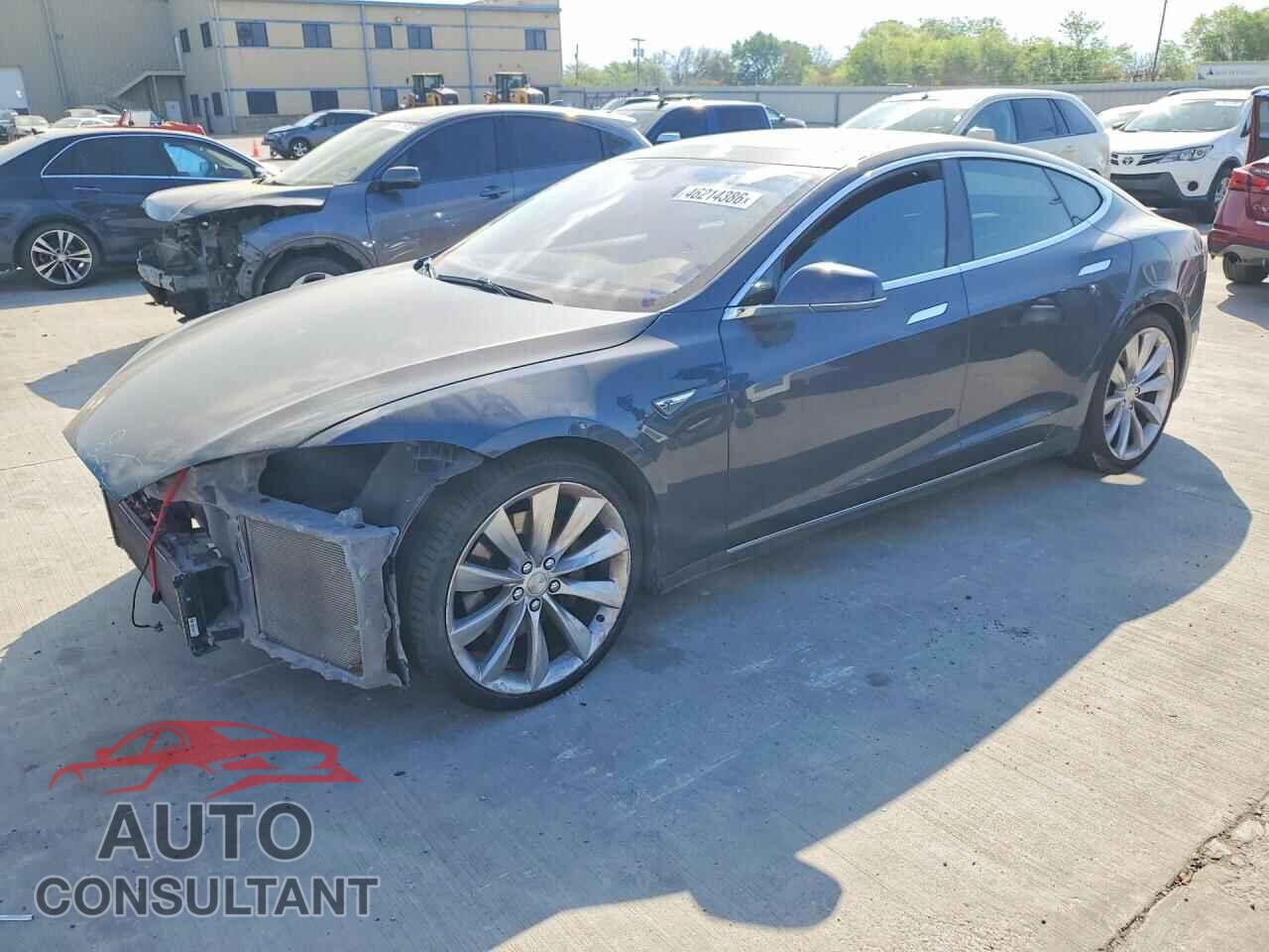 TESLA MODEL S 2015 - 5YJSA1E11FF110532