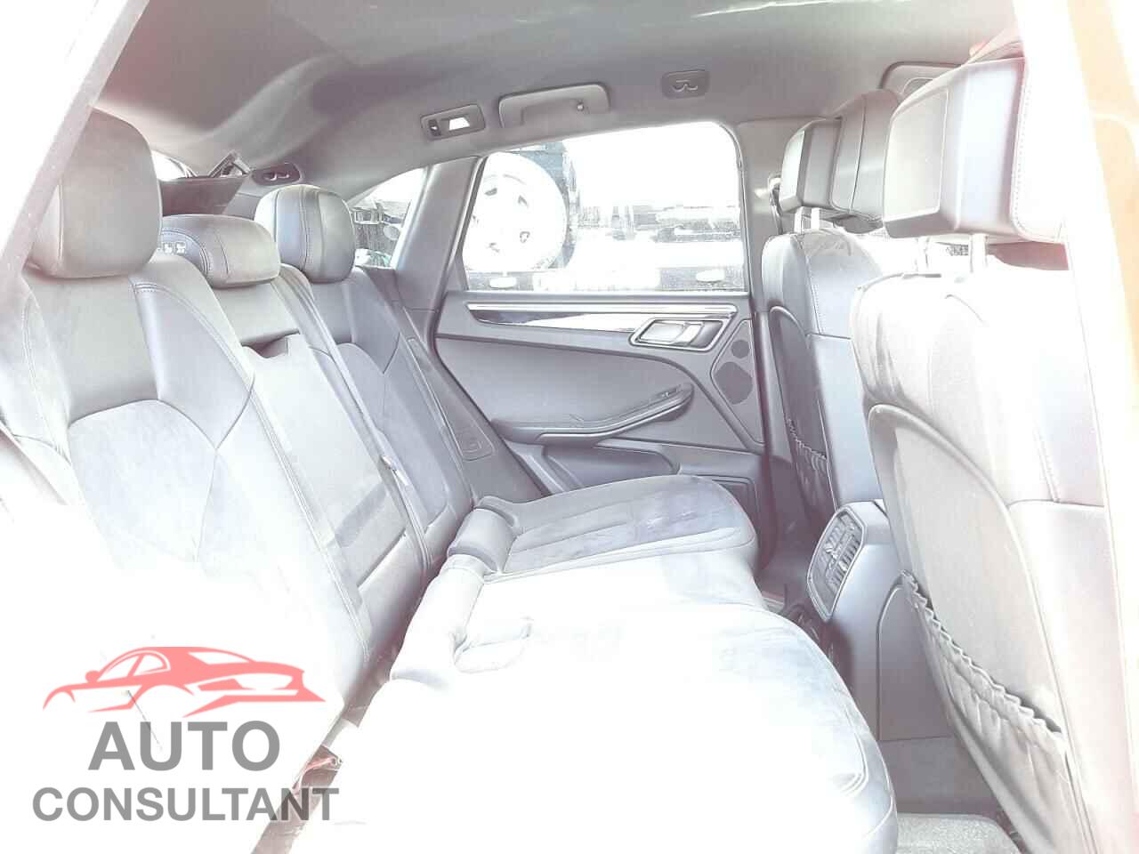 PORSCHE MACAN 2018 - WP1AA2A5XJLB01200