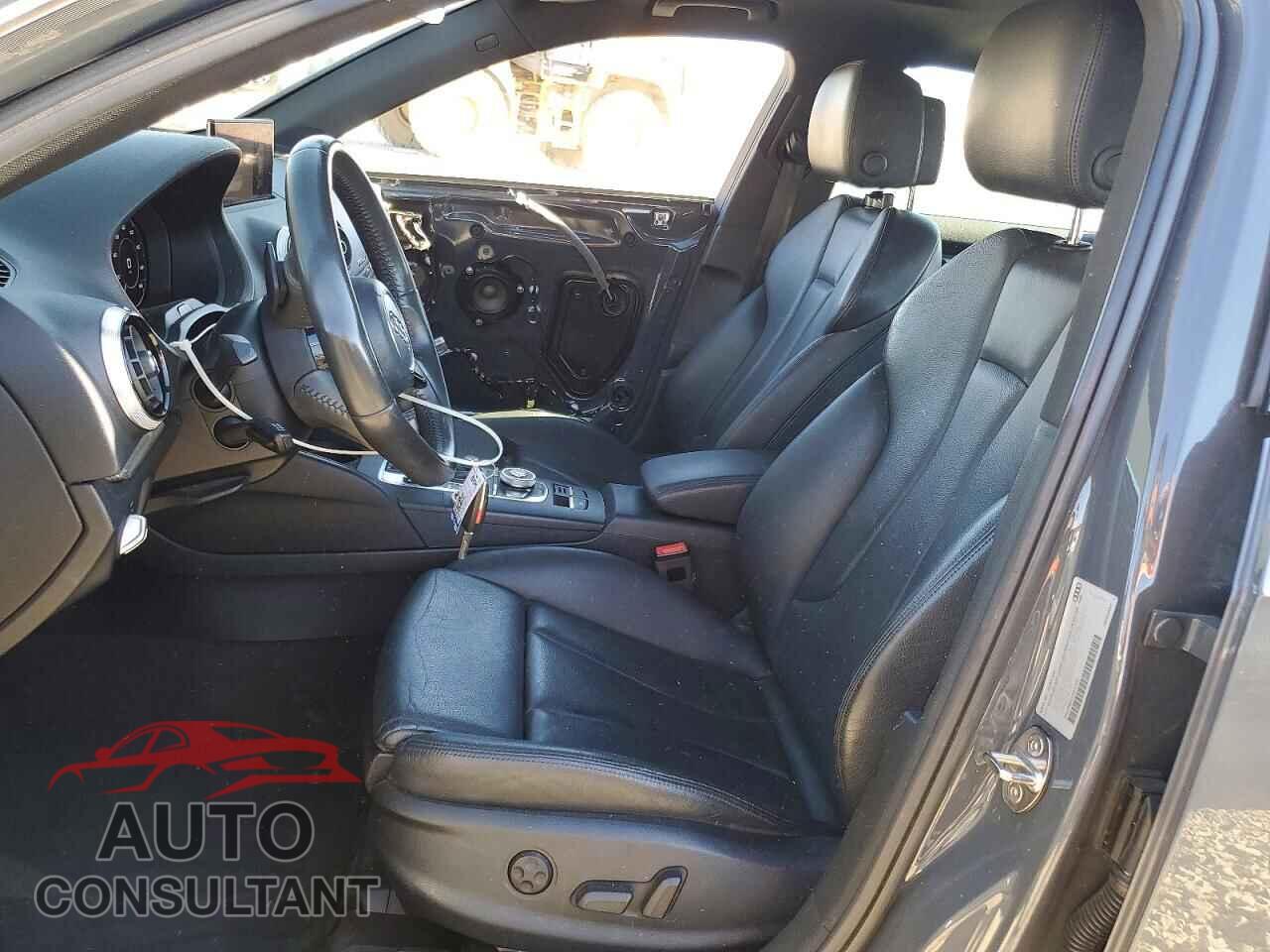 AUDI A3 2018 - WAUTPBFF3JA071203