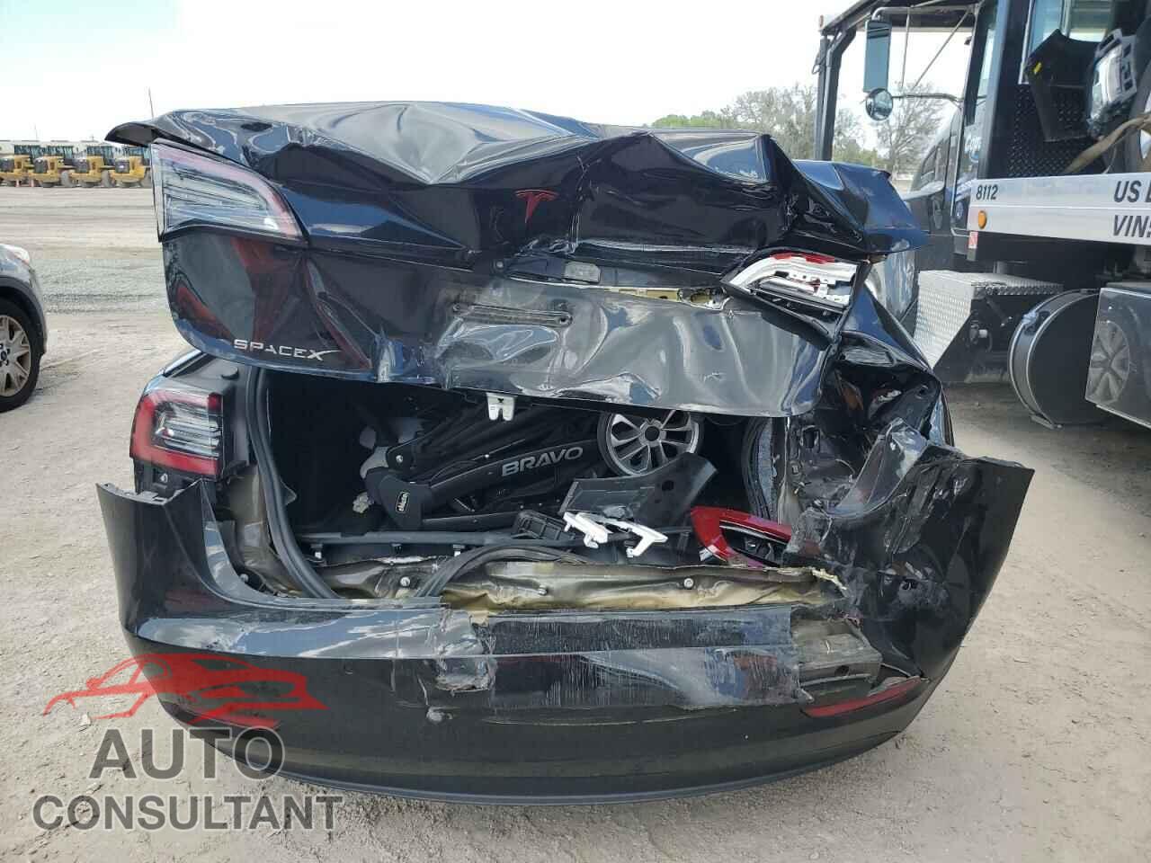 TESLA MODEL 3 2019 - 5YJ3E1EAXKF300445