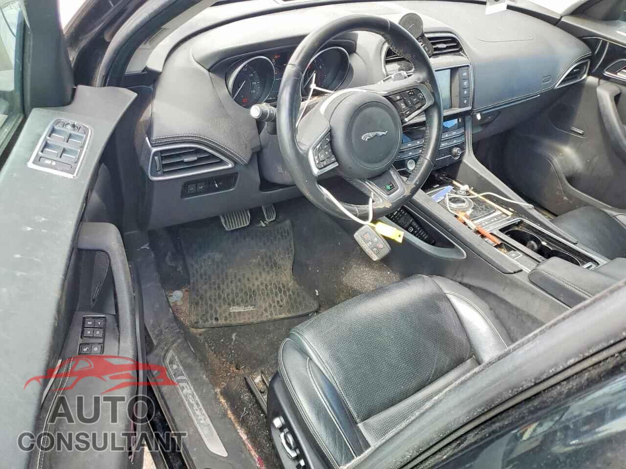 JAGUAR F-PACE 2018 - SADCL2FX4JA254024