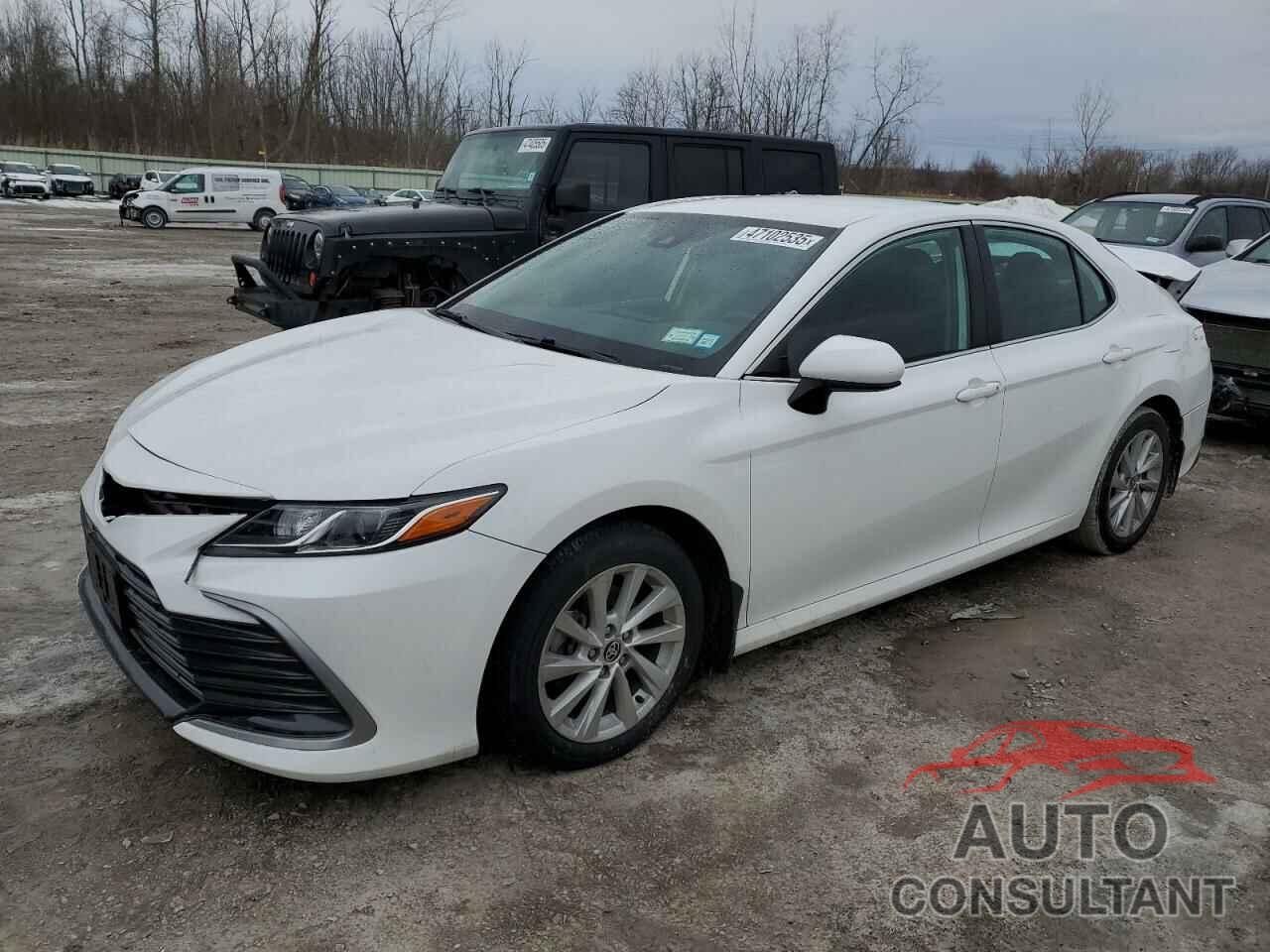 TOYOTA CAMRY 2021 - 4T1C11AK2MU474767