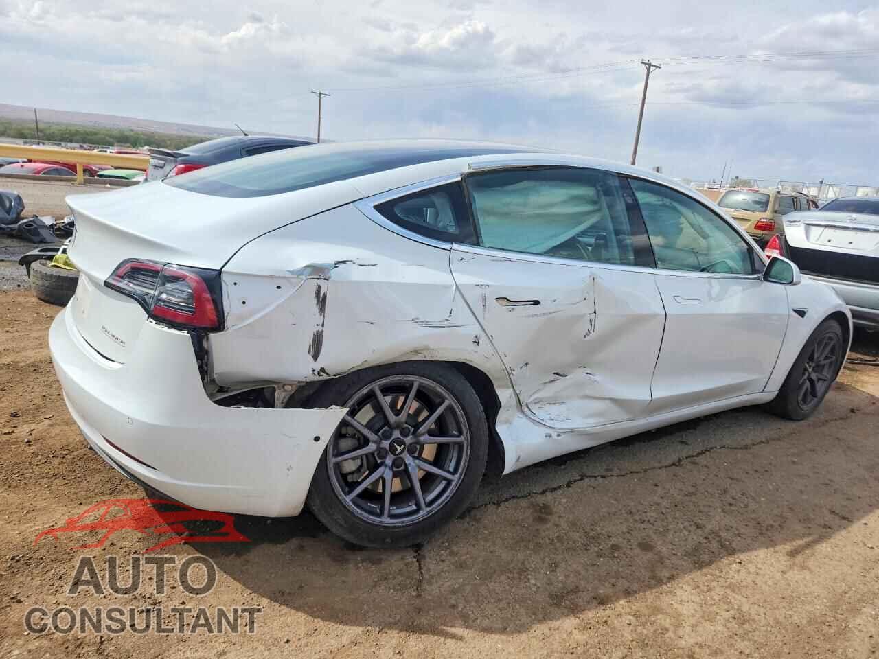 TESLA MODEL 3 2018 - 5YJ3E1EB9JF094865