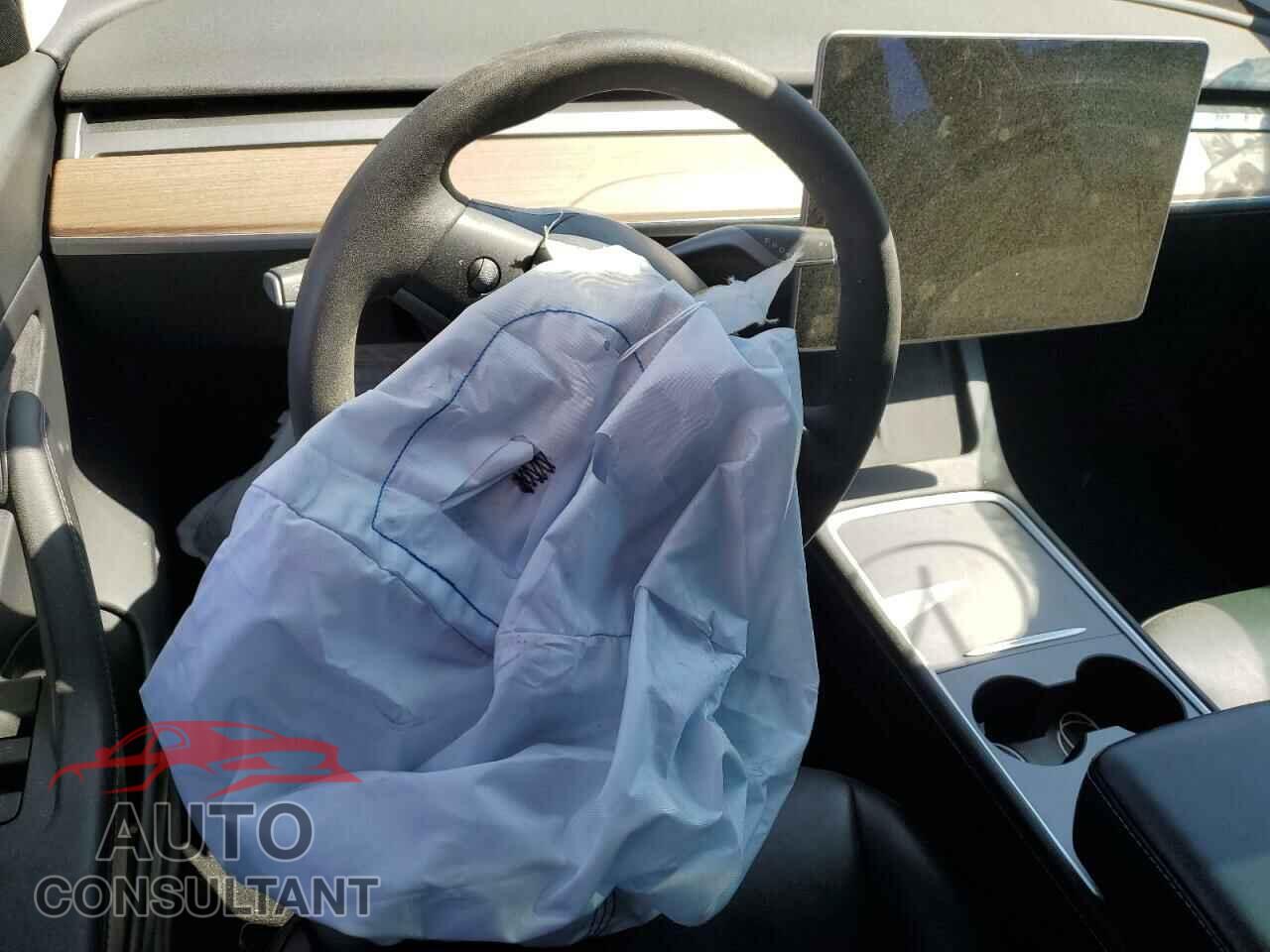 TESLA MODEL 3 2021 - 5YJ3E1EB6MF848065