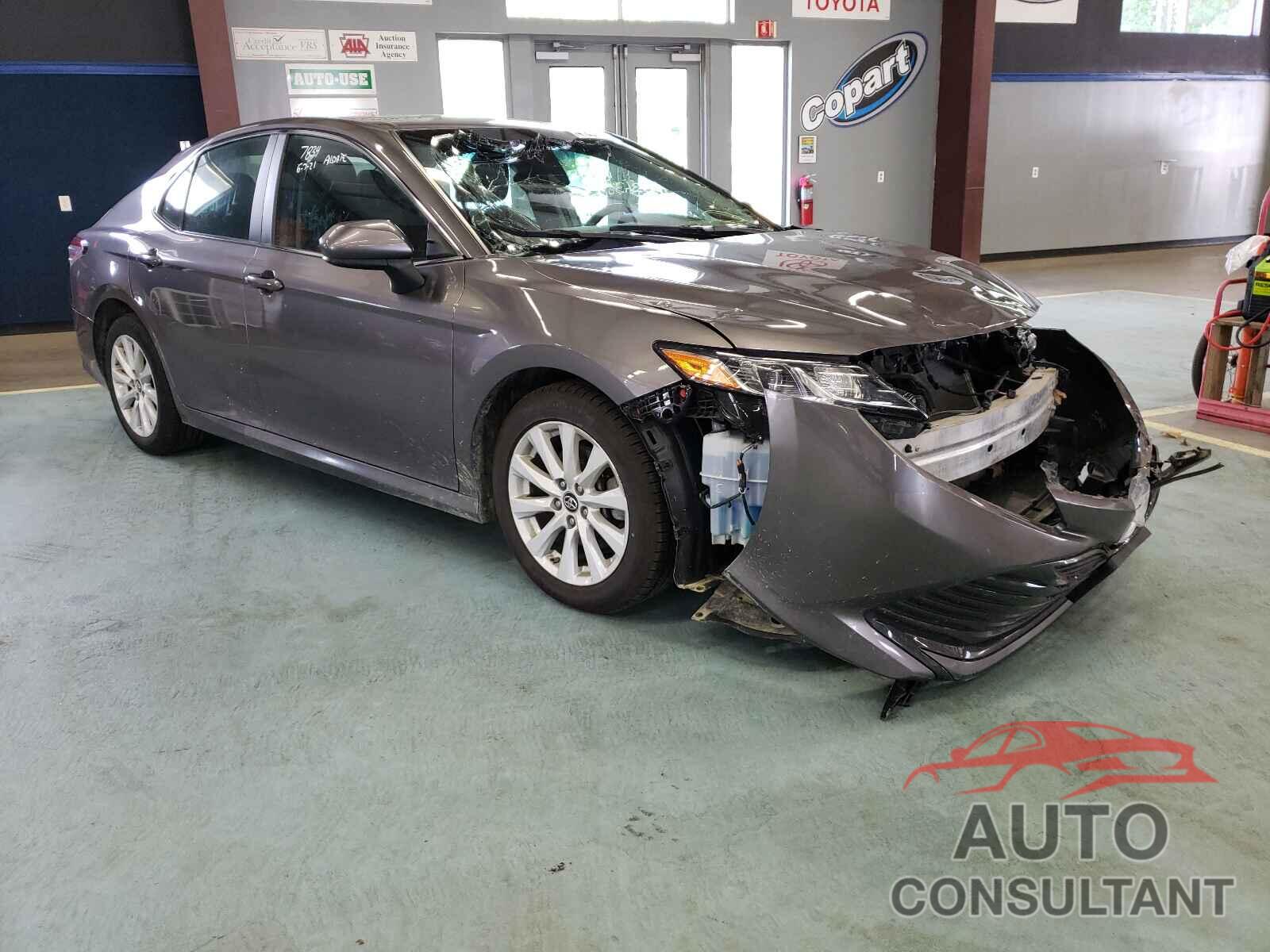 TOYOTA CAMRY 2018 - 4T1B11HK9JU096685