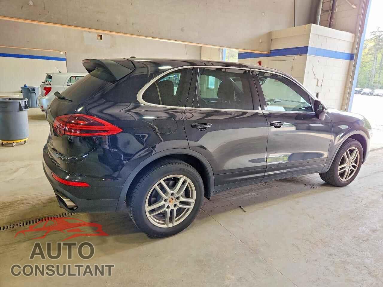 PORSCHE CAYENNE 2016 - WP1AA2A23GLA00885