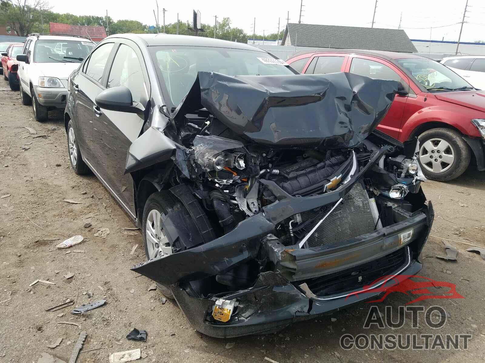 CHEVROLET SONIC 2017 - 1G1JB5SH6H4166230