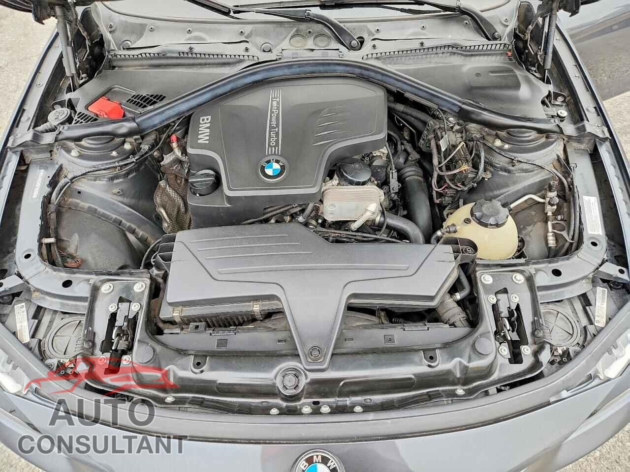BMW 3 SERIES 2013 - WBA3A5C59DF352802