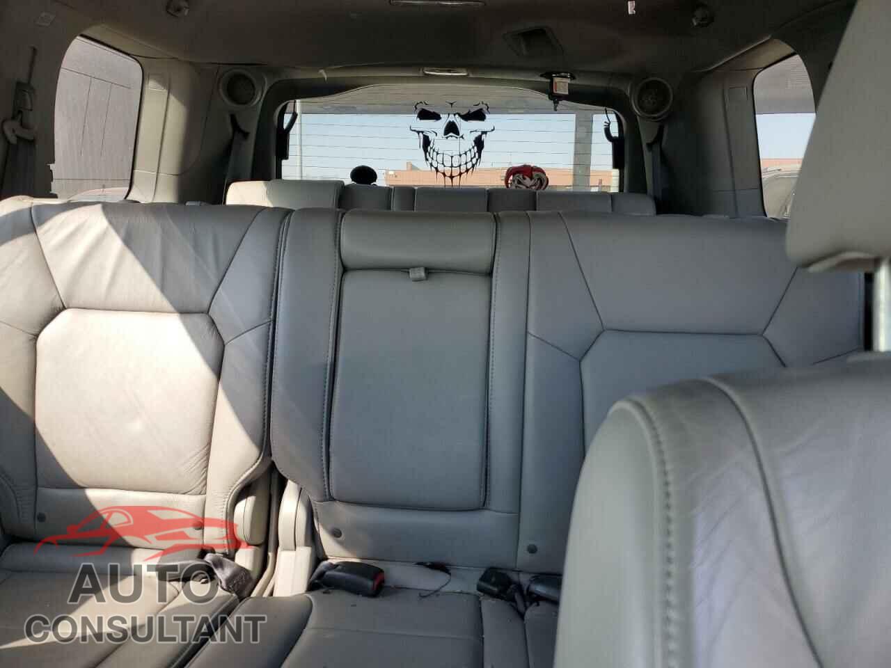 HONDA PILOT 2010 - 5FNYF4H61AB031844