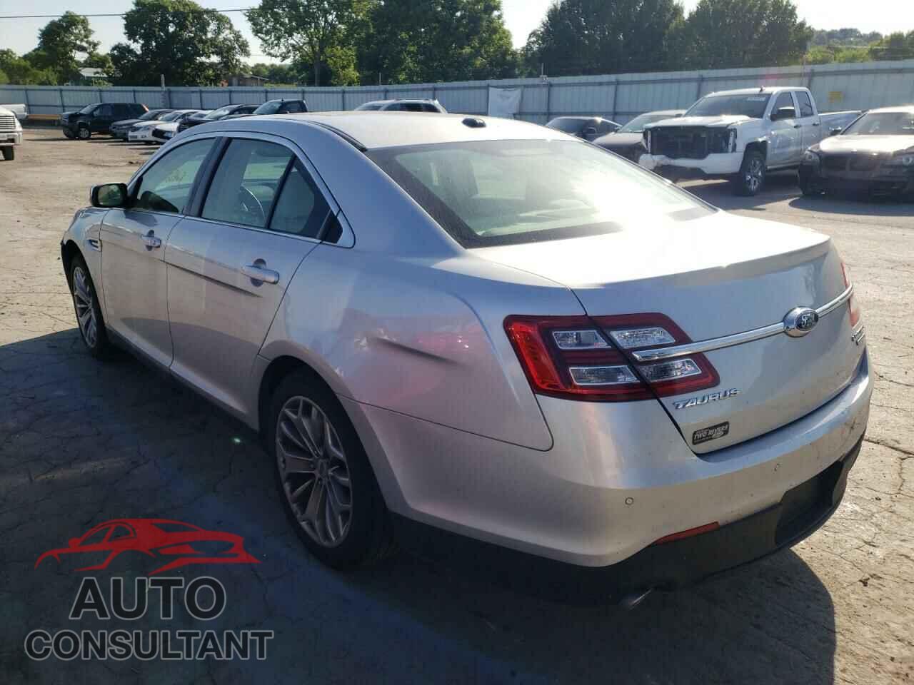 FORD TAURUS 2018 - 1FAHP2F89JG101480