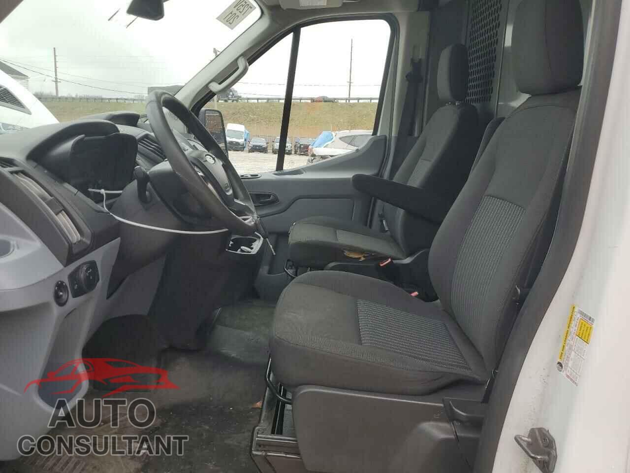 FORD TRANSIT 2019 - 1FTYR2CM5KKA14566