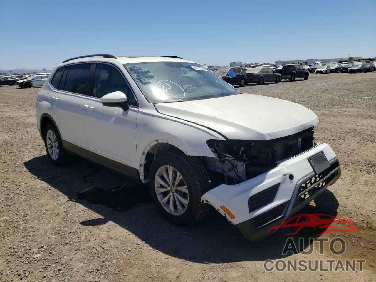 VOLKSWAGEN TIGUAN 2018 - 3VV3B7AX1JM057397