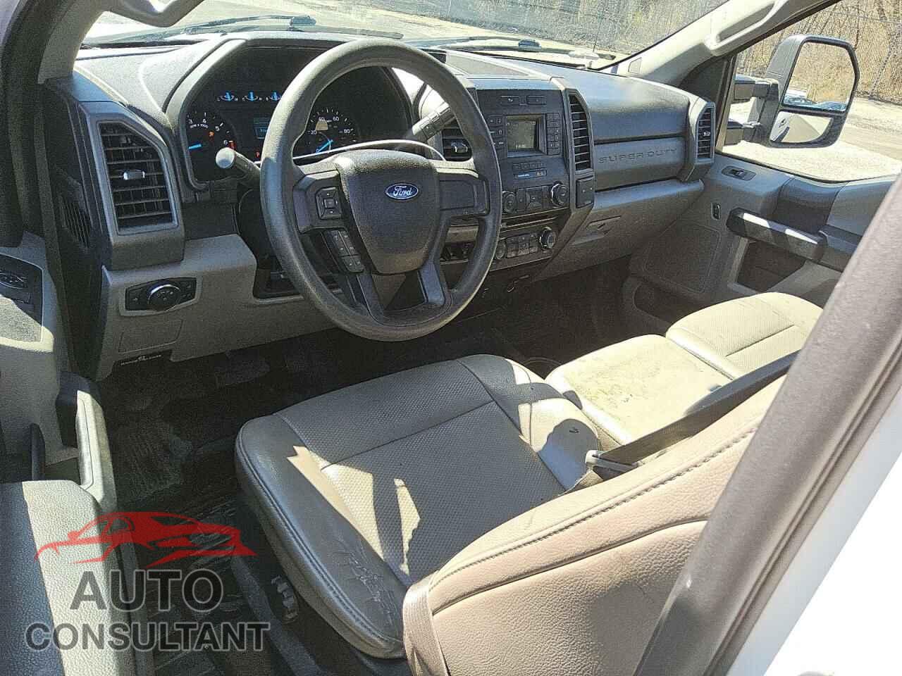 FORD F250 2017 - 1FTBF2B60HEE61749