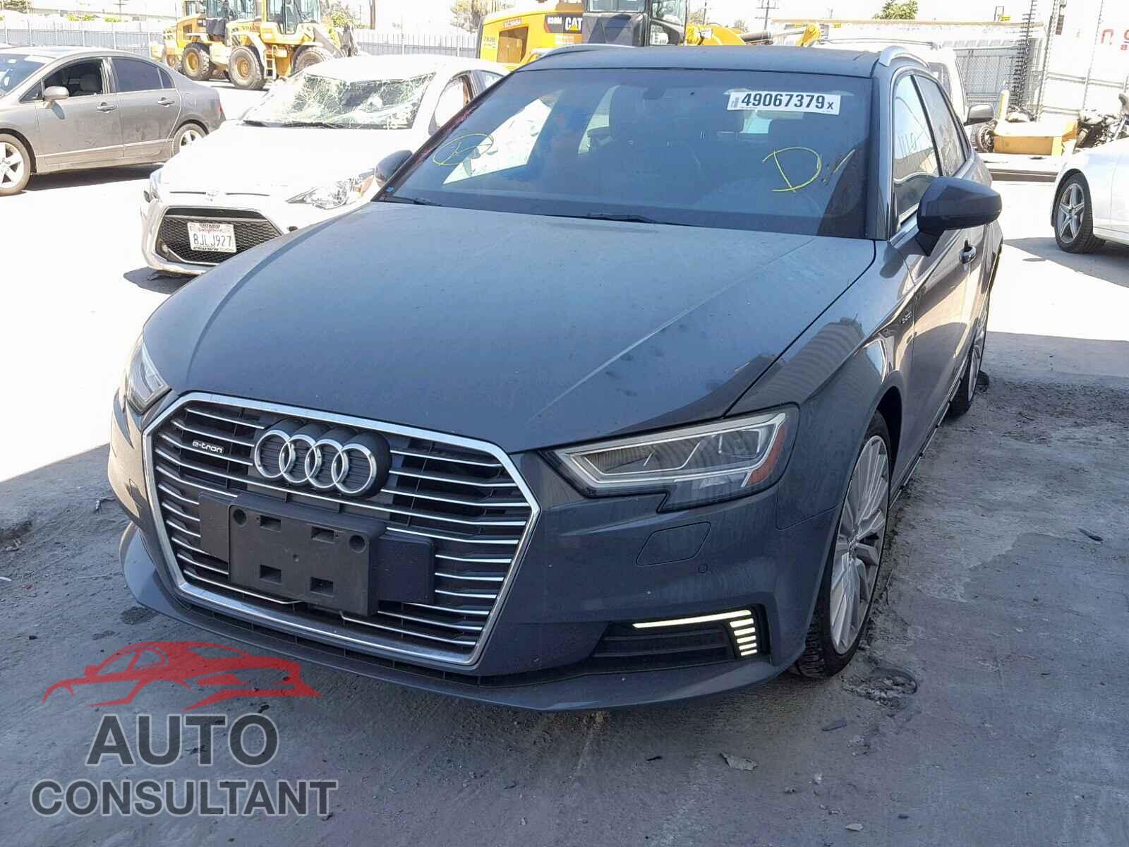 AUDI A3 2017 - WAUTPBFF3HA129076