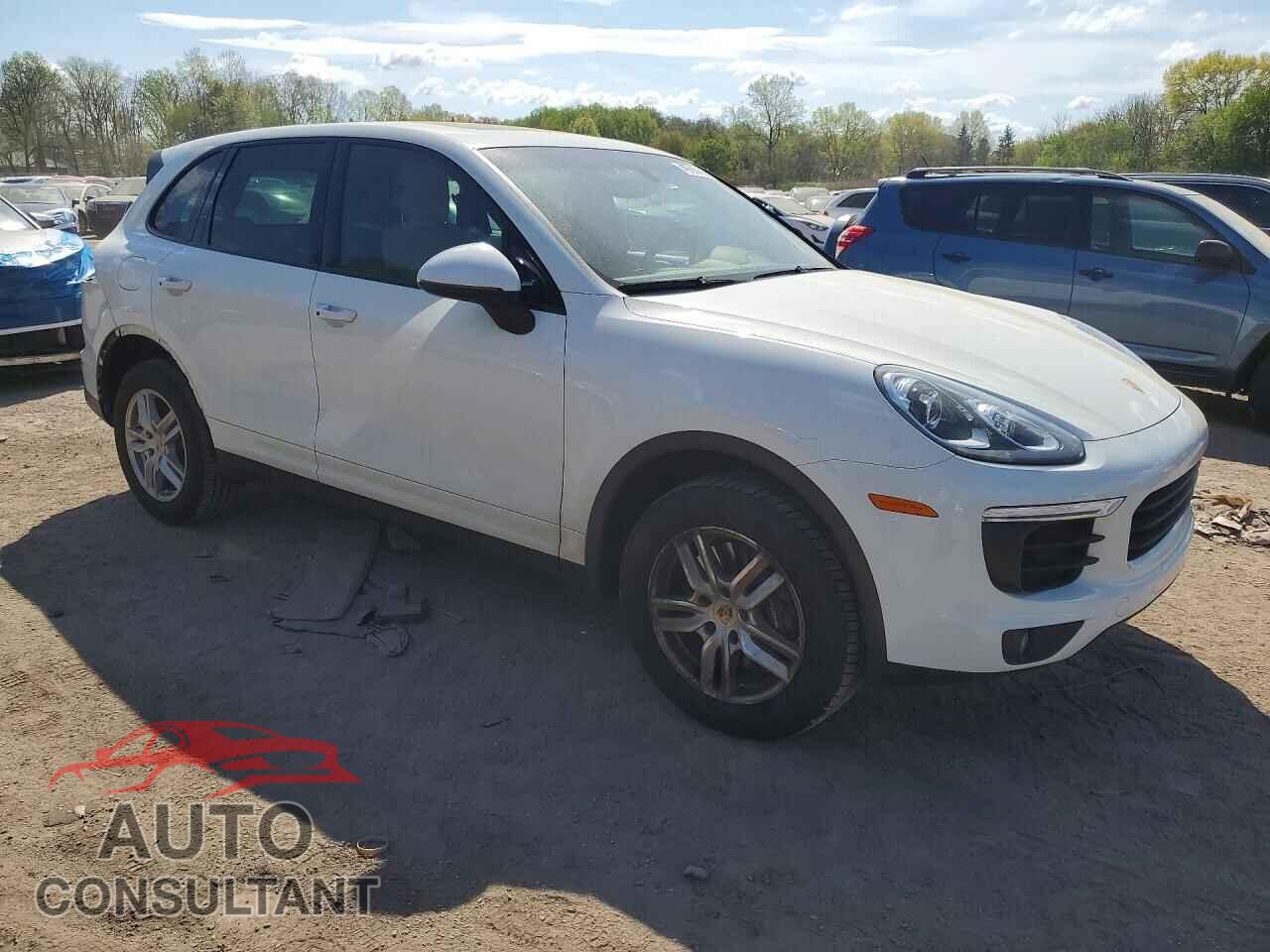PORSCHE CAYENNE 2016 - WP1AA2A28GKA08776