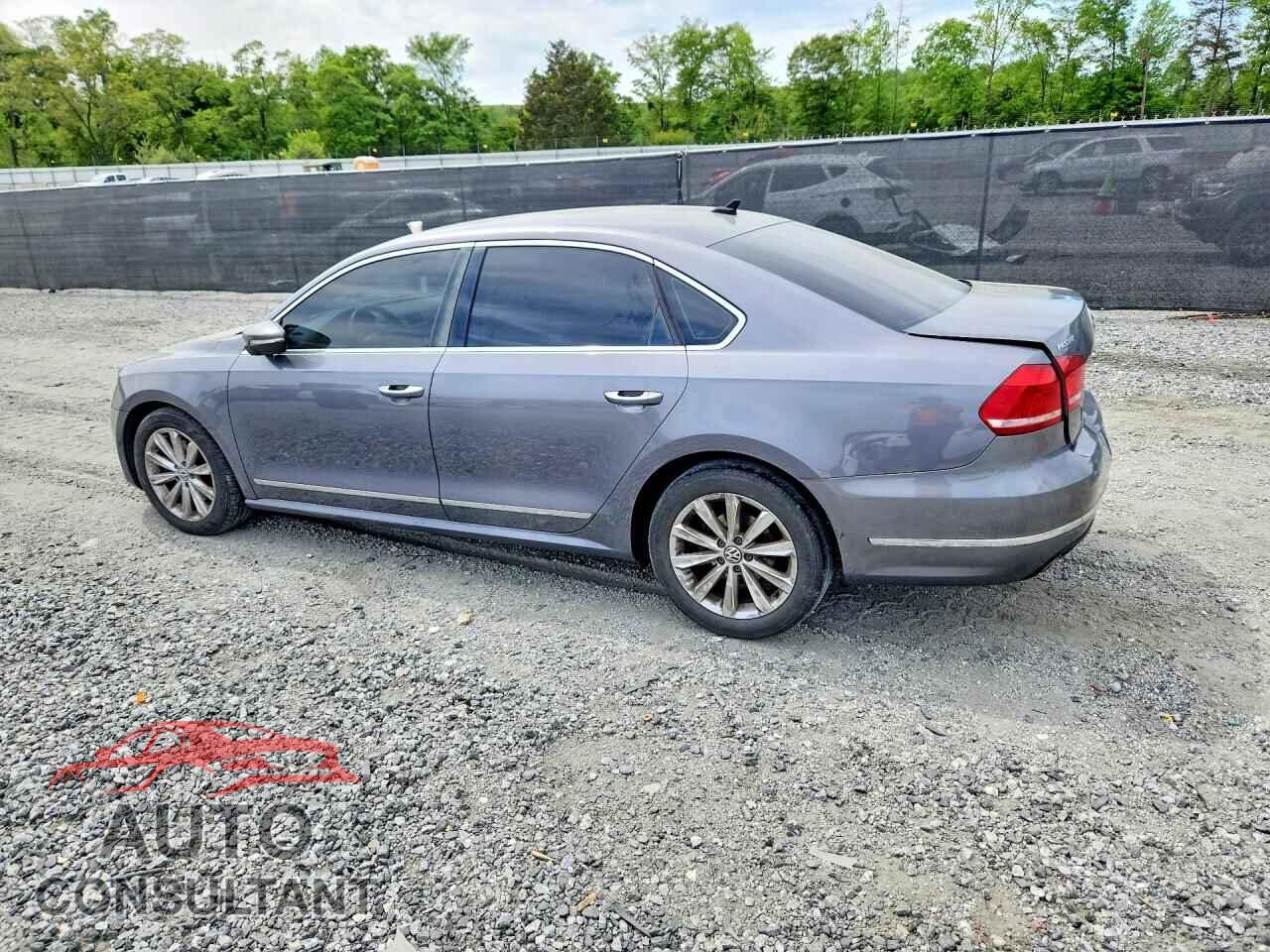 VOLKSWAGEN PASSAT 2012 - 1VWCP7A30CC036751