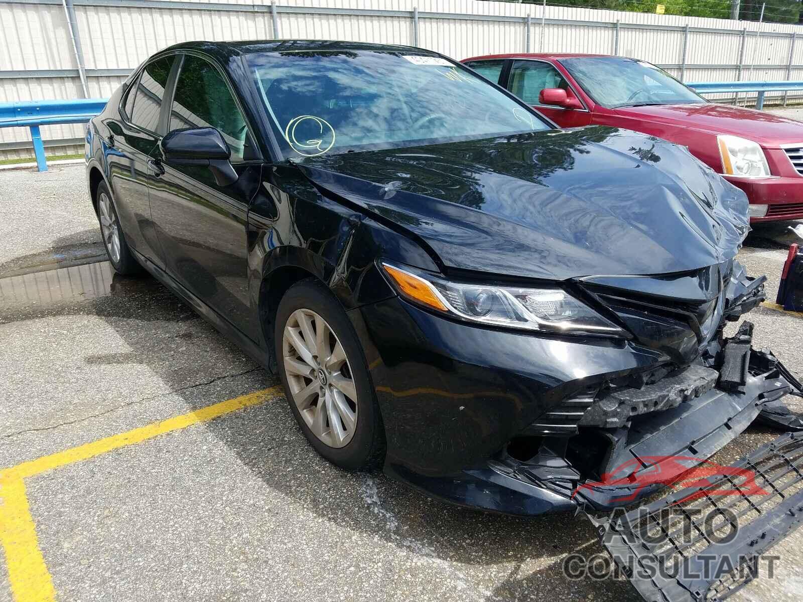 TOYOTA CAMRY 2018 - 4T1B11HK5JU614209