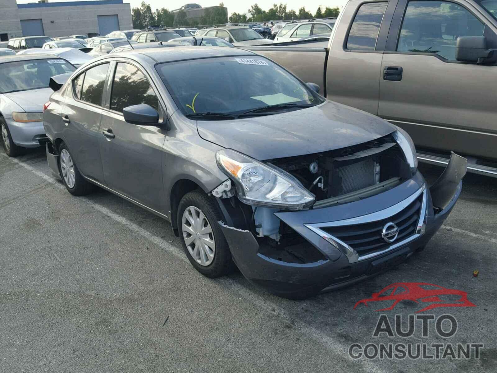 NISSAN VERSA 2017 - 3N1CN7AP1HL845119