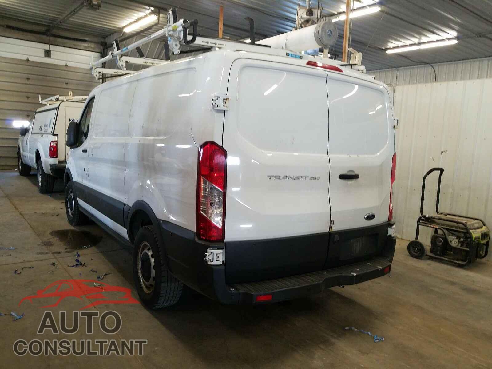 FORD TRANSIT CO 2016 - 1FTYR1YM6GKB10667