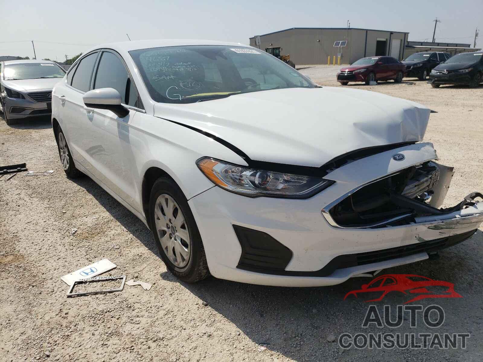 FORD FUSION 2019 - 3FA6P0G75KR133077