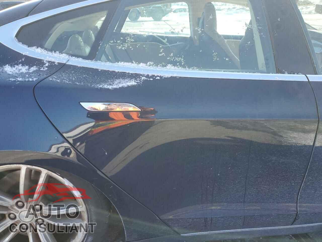 TESLA MODEL S 2013 - 5YJSA1CN5DFP10005