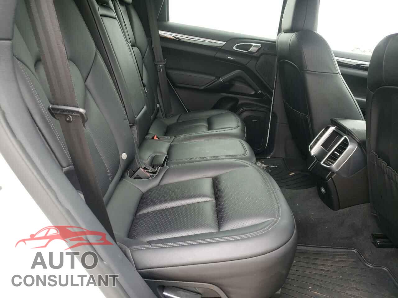 PORSCHE CAYENNE 2016 - WP1AA2A29GKA13095