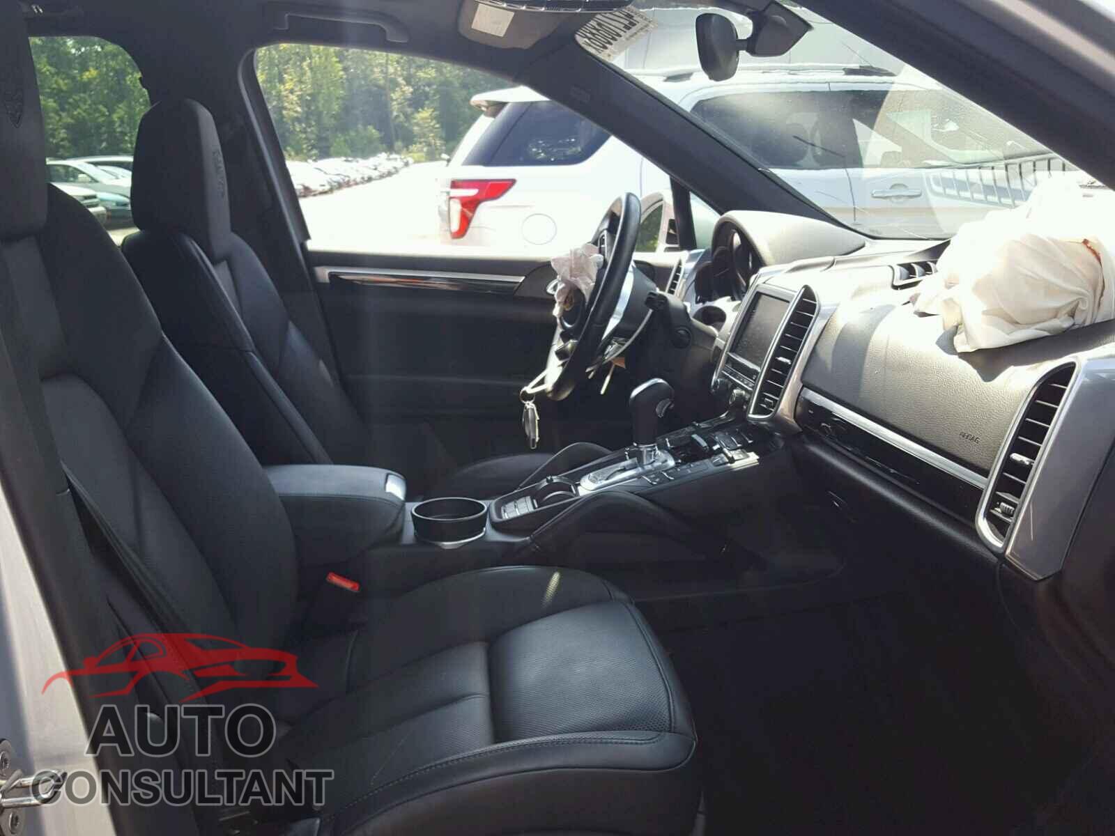 PORSCHE CAYENNE 2016 - WP1AA2A2XGKA08908