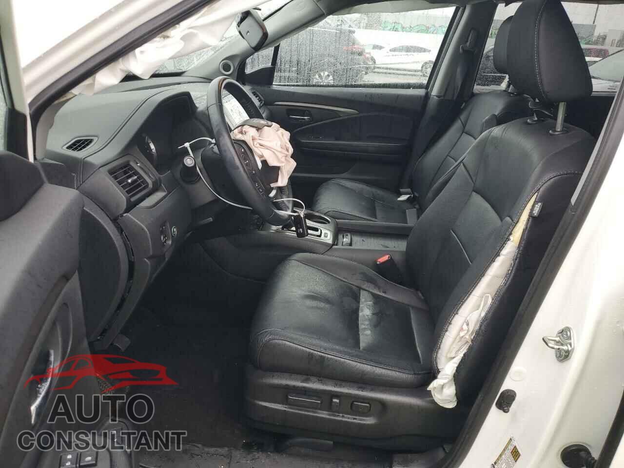 HONDA PILOT 2017 - 5FNYF6H71HB061022