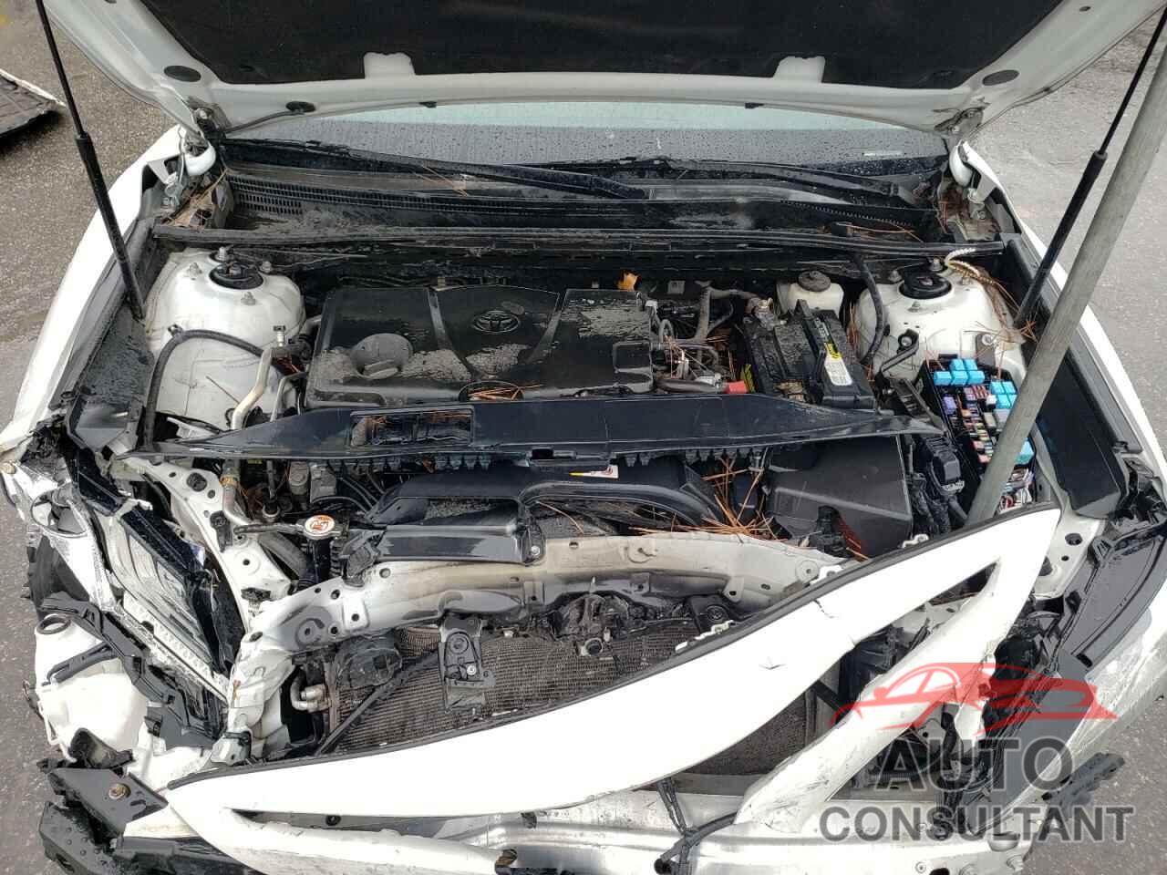 TOYOTA CAMRY 2018 - 4T1B61HK6JU131135