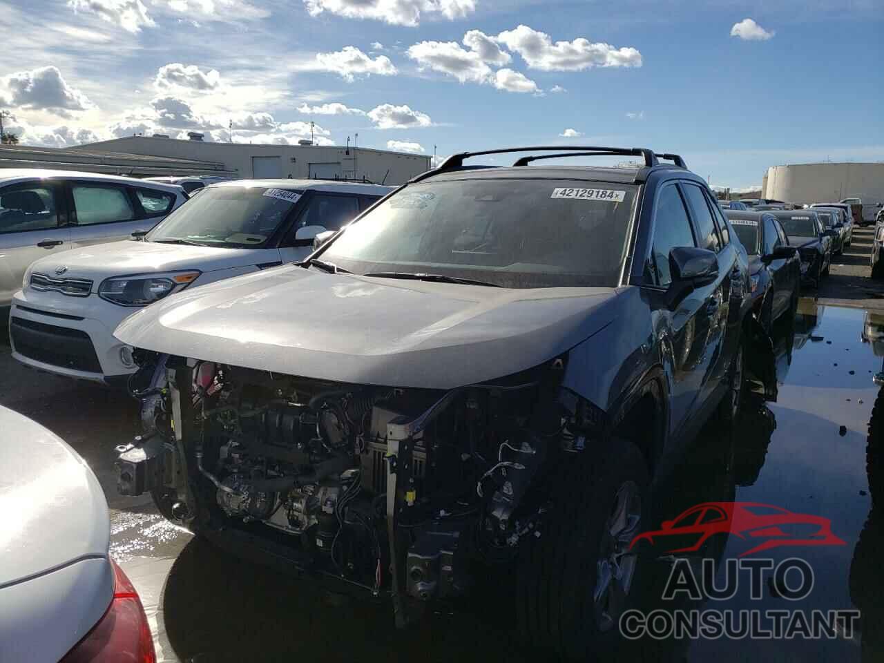 TOYOTA RAV4 2023 - JTMW1RFV5PD100595