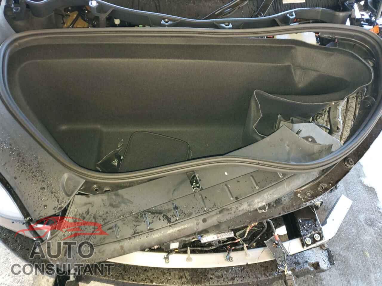 TESLA MODEL X 2022 - 7SAXCBE50NF362928