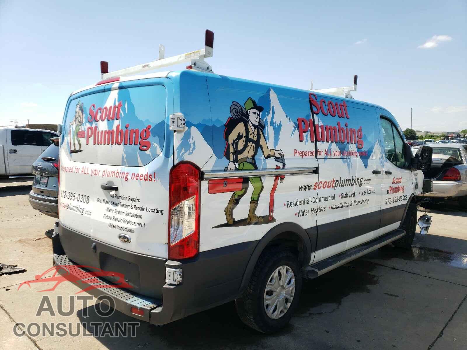 FORD TRANSIT CO 2017 - 1FTYR1YM7HKB00053