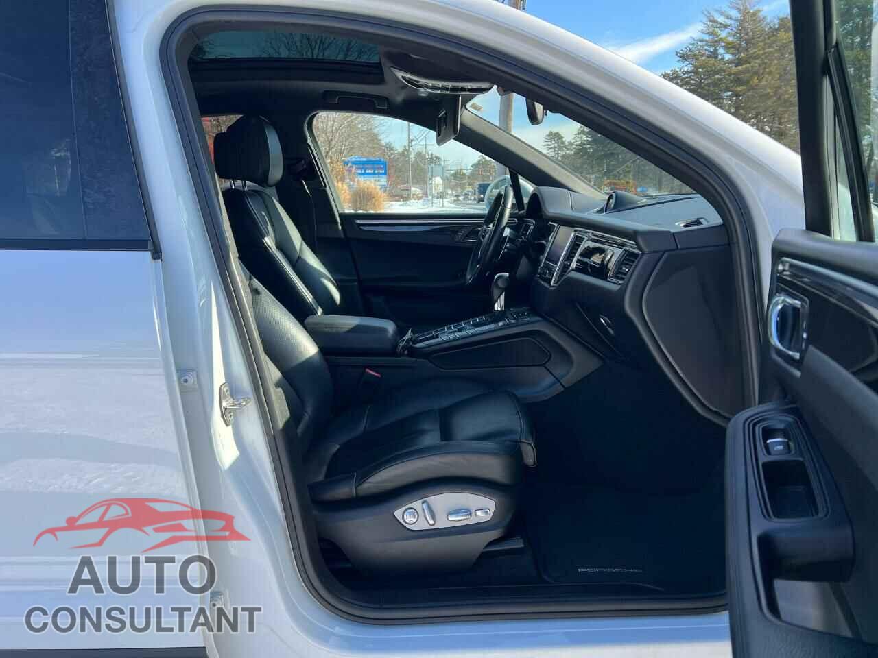 PORSCHE MACAN 2017 - WP1AA2A53HLB82230
