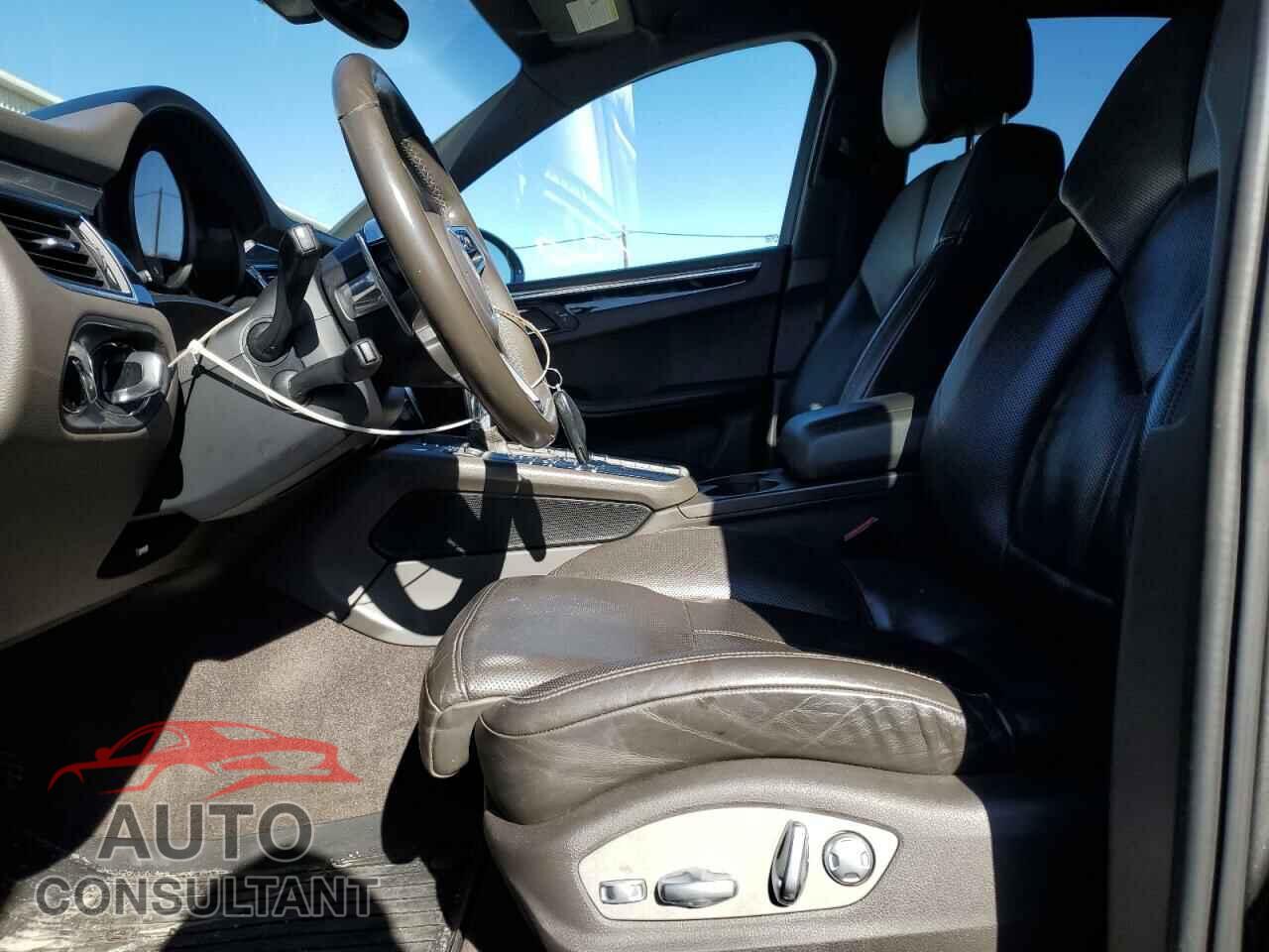 PORSCHE MACAN 2016 - WP1AB2A54GLB49913