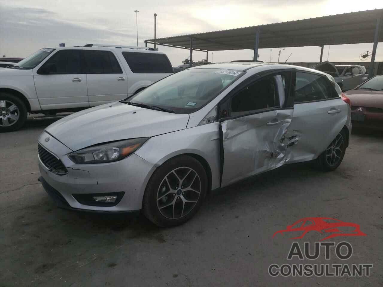 FORD FOCUS 2017 - 1FADP3M29HL324459