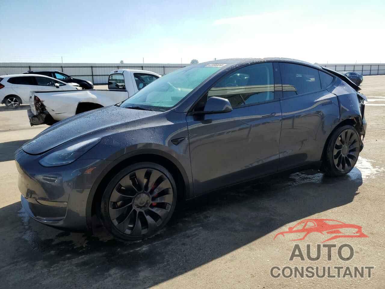 TESLA MODEL Y 2023 - 7SAYGDEF2PF777779