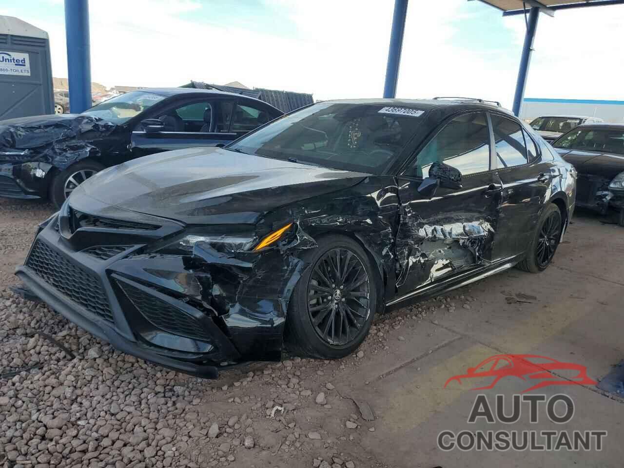 TOYOTA CAMRY 2021 - 4T1G11AK4MU456093