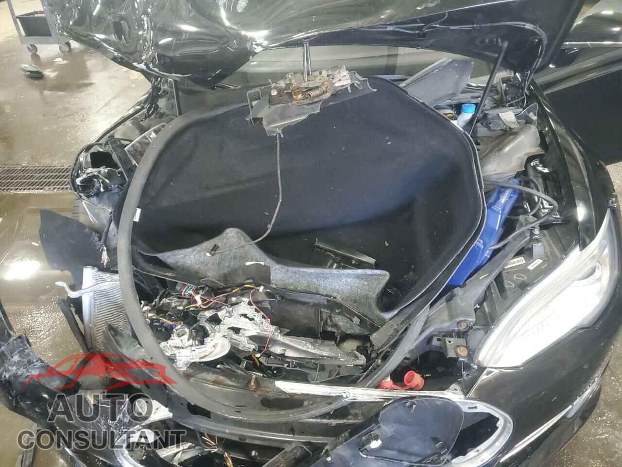 TESLA MODEL S 2015 - 5YJSA1S22FF089834
