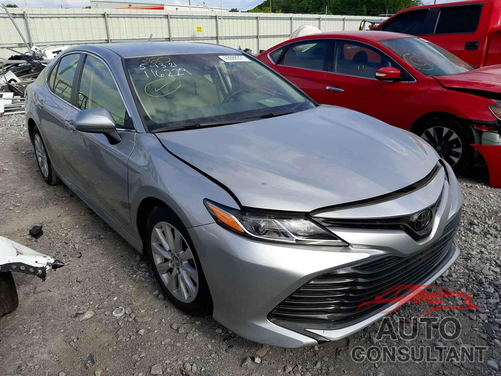 TOYOTA CAMRY 2018 - 4T1B11HK7JU604006