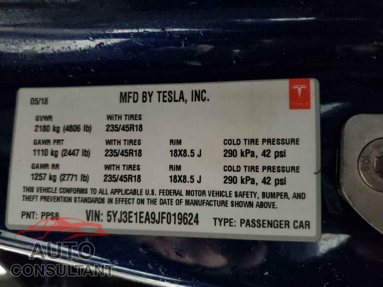 TESLA MODEL 3 2018 - 5YJ3E1EA9JF019624