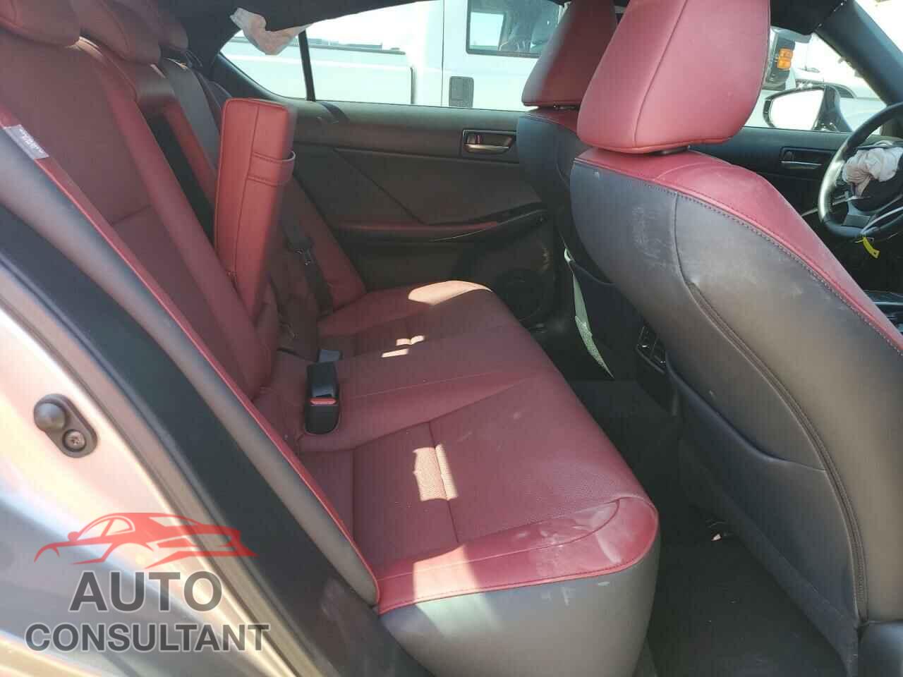 LEXUS IS 2021 - JTHAA1D22M5115970